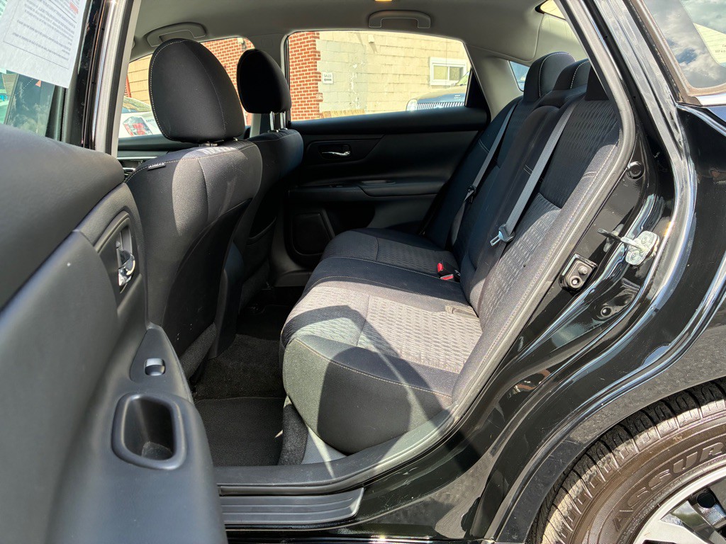 2018 Nissan Altima Image 13