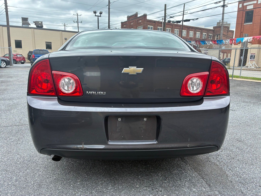 2012 Chevrolet Malibu Image 4
