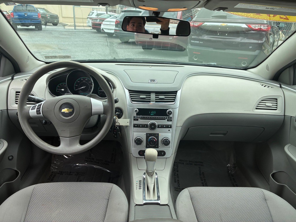 2012 Chevrolet Malibu Image 13