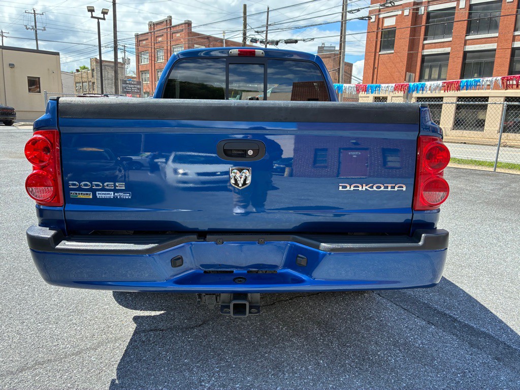 2010 Dodge Dakota Image 4