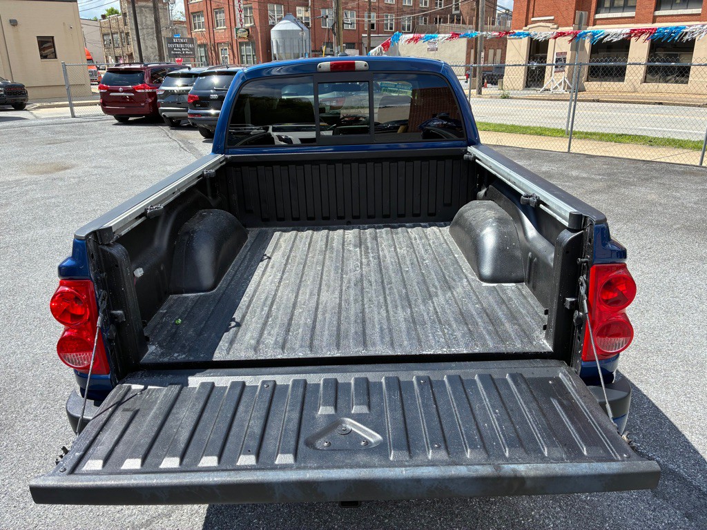 2010 Dodge Dakota Image 11