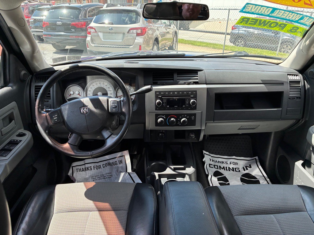 2010 Dodge Dakota Image 13