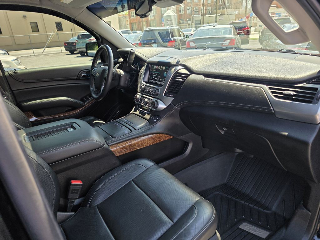 2016 Chevrolet Suburban Image 9