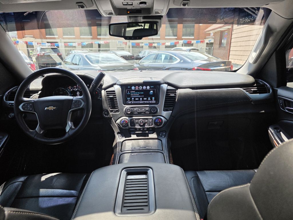 2016 Chevrolet Suburban Image 12