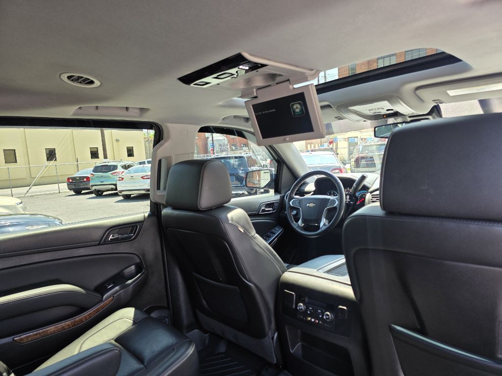 2016 Chevrolet Suburban Image 13