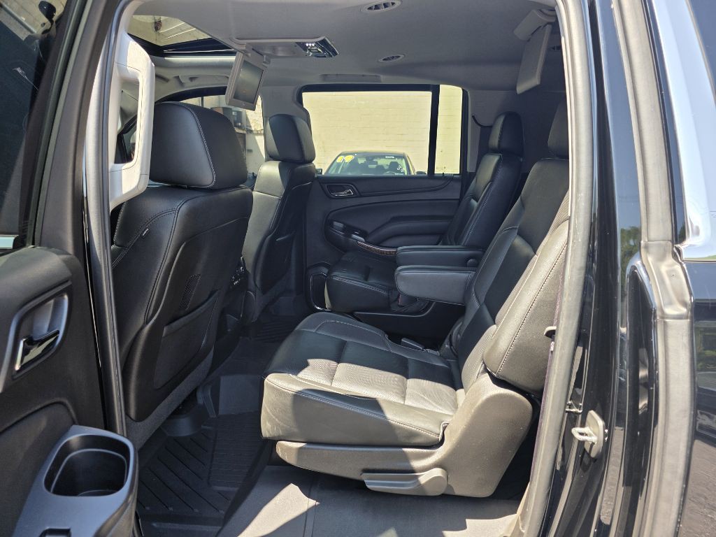 2016 Chevrolet Suburban Image 21