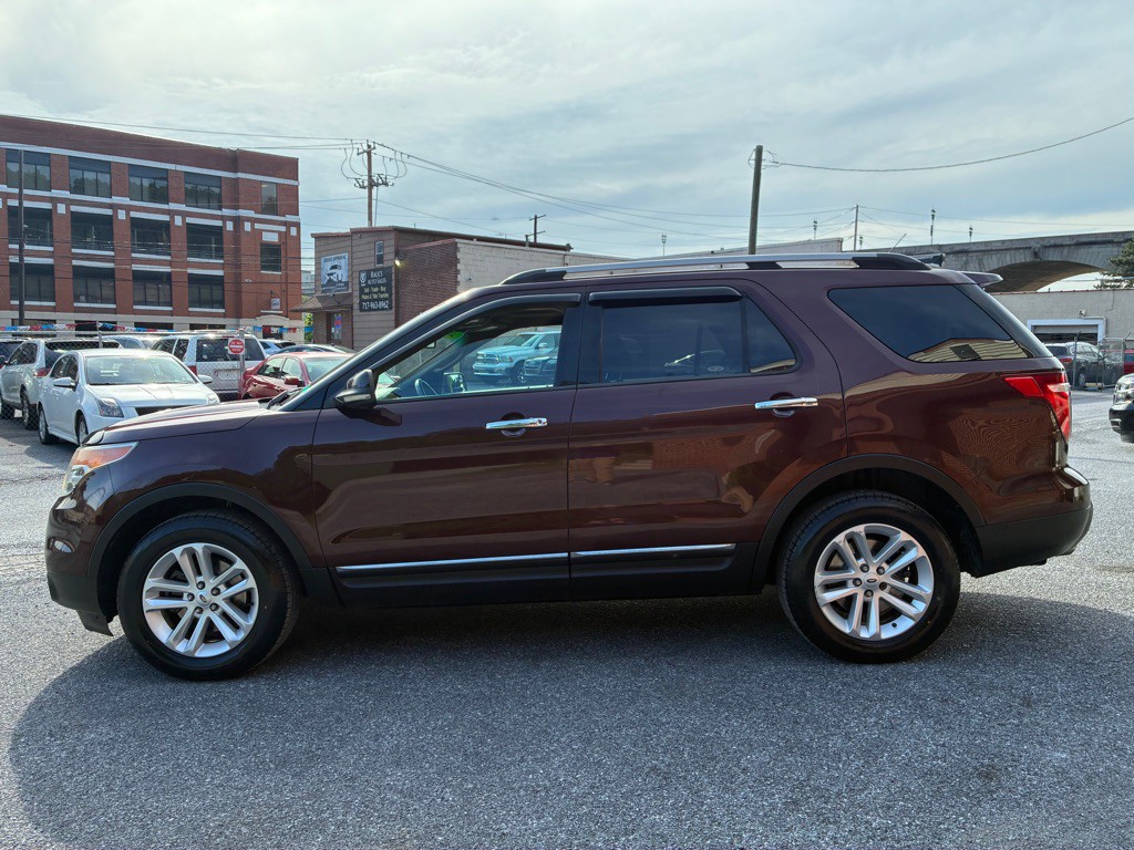 2012 Ford Explorer Image 2