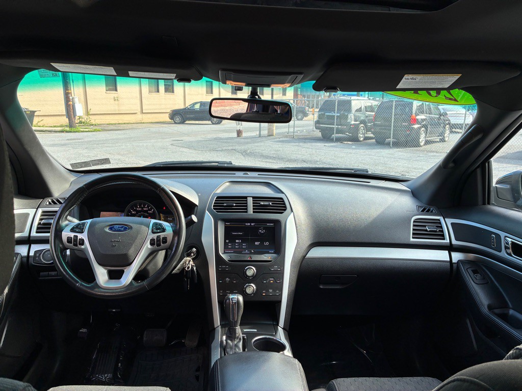 2012 Ford Explorer Image 14