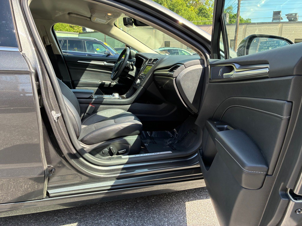 2018 Ford Fusion Image 9