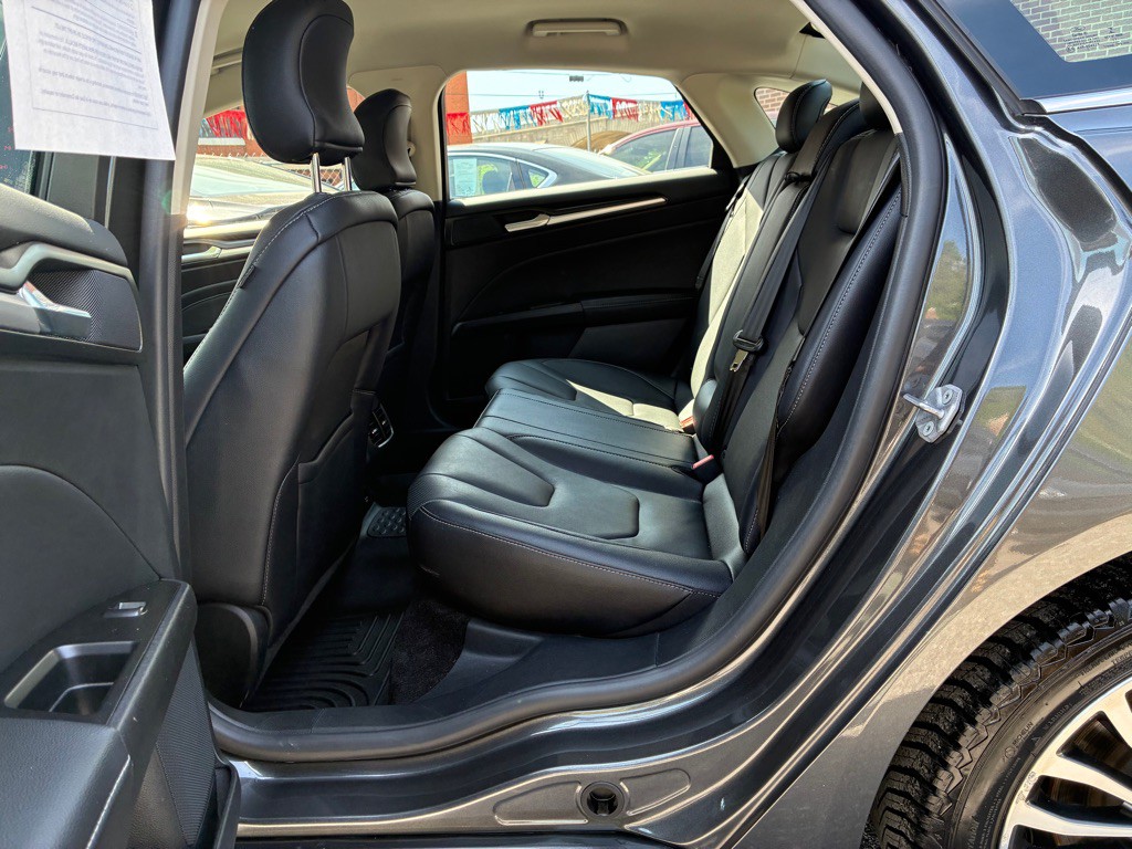2018 Ford Fusion Image 12