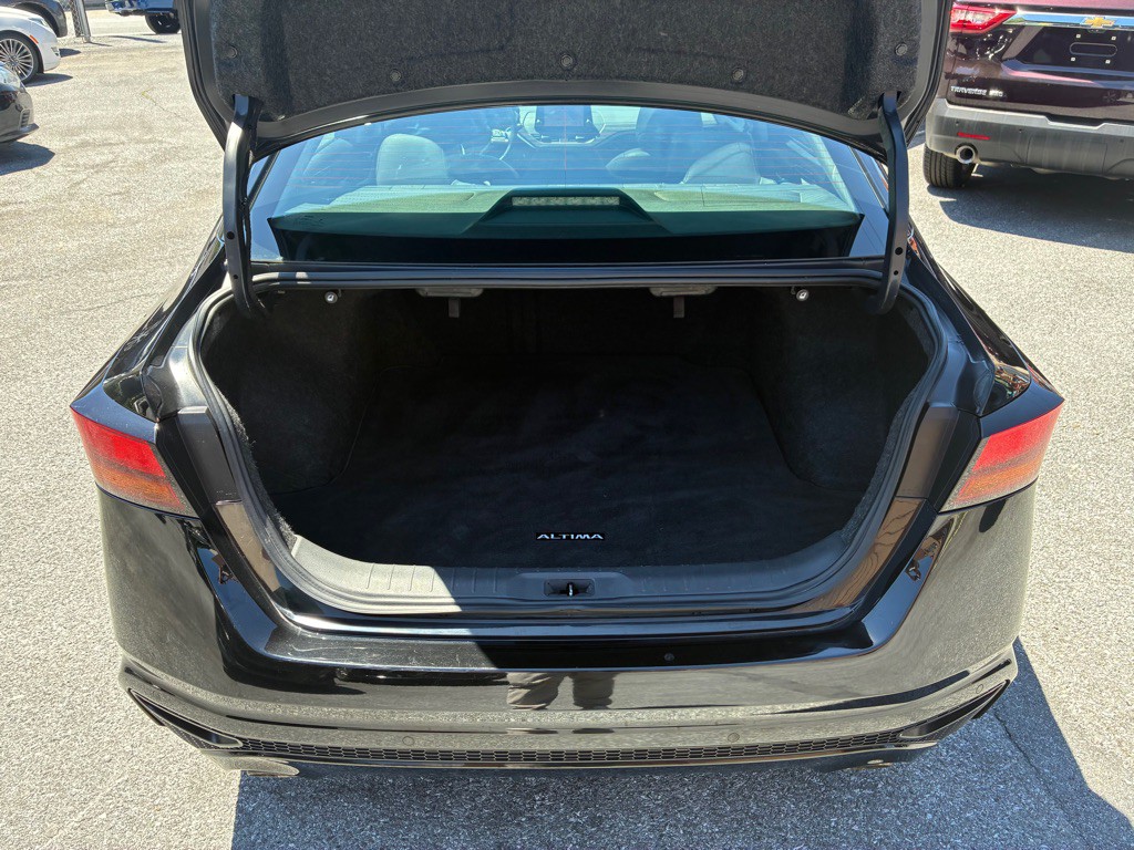 2019 Nissan Altima Image 11