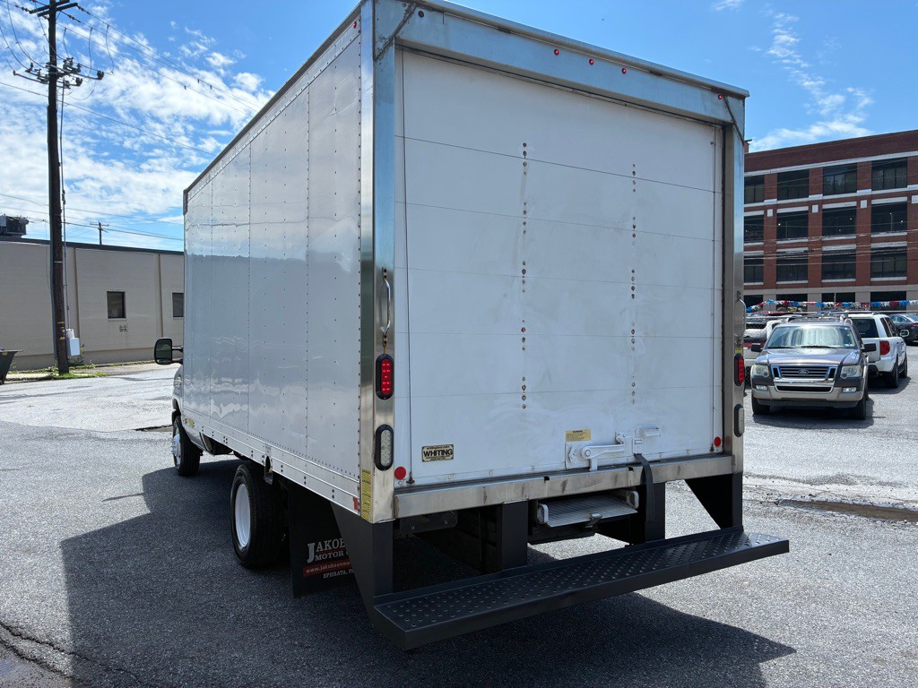 2016 Ford Econoline Image 3