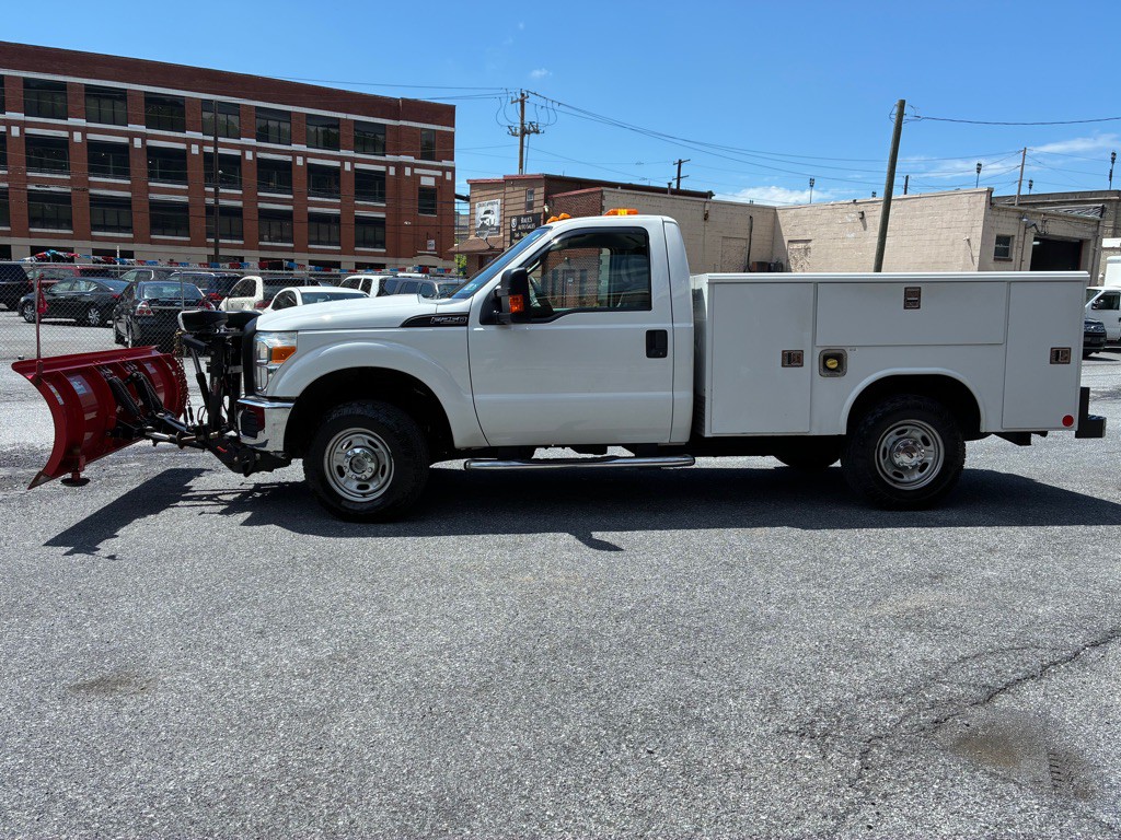 2011 Ford F-250 Image 2