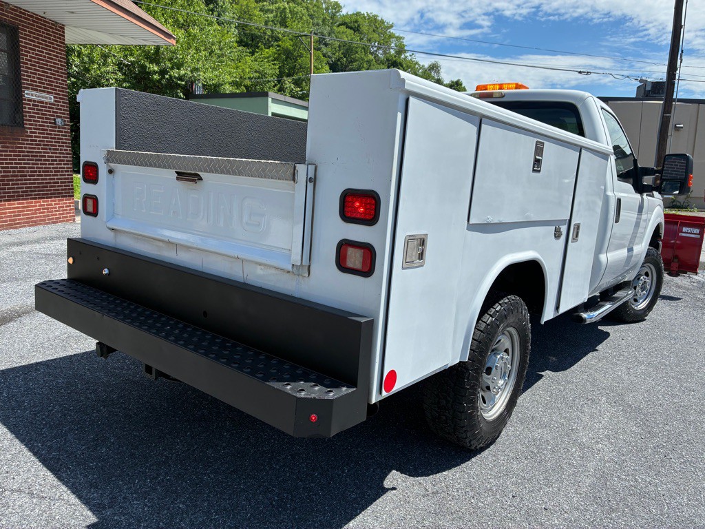 2011 Ford F-250 Image 5