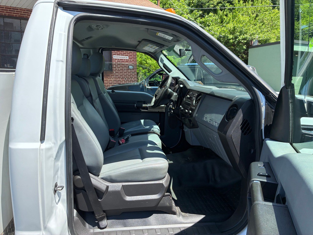 2011 Ford F-250 Image 11
