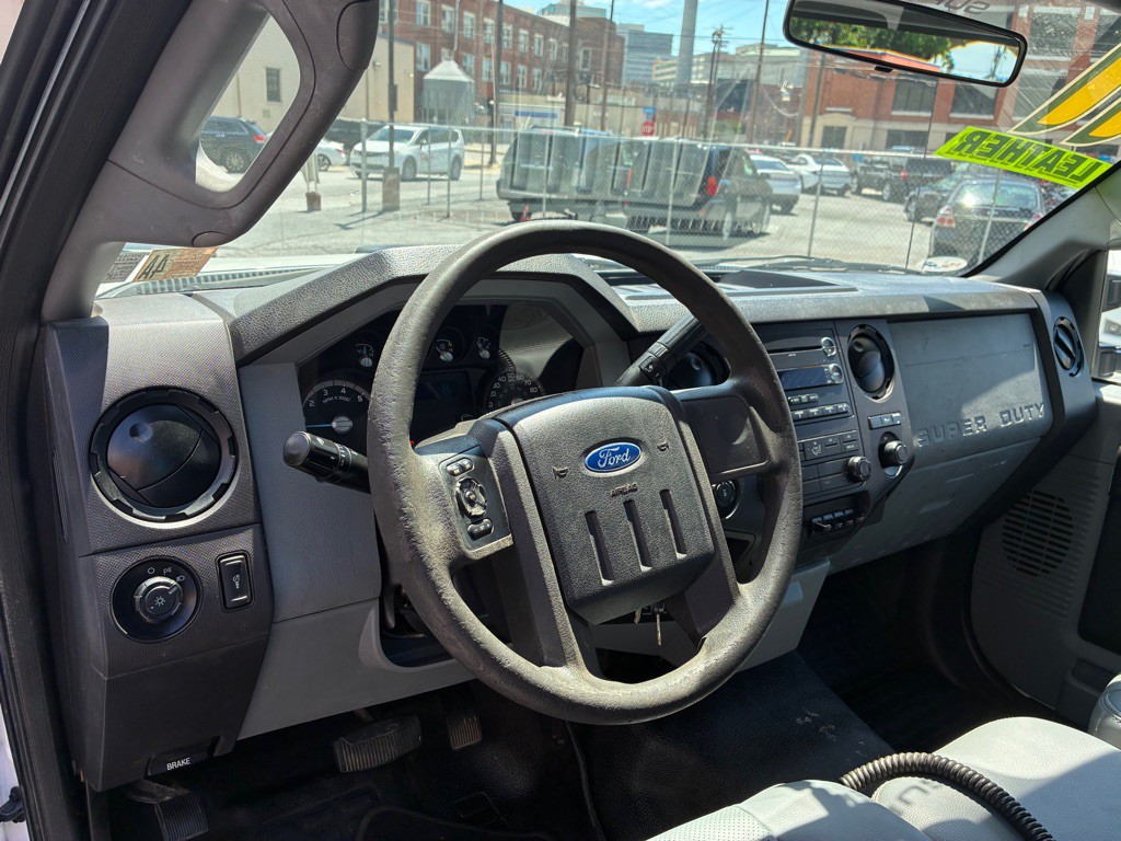 2011 Ford F-250 Image 15