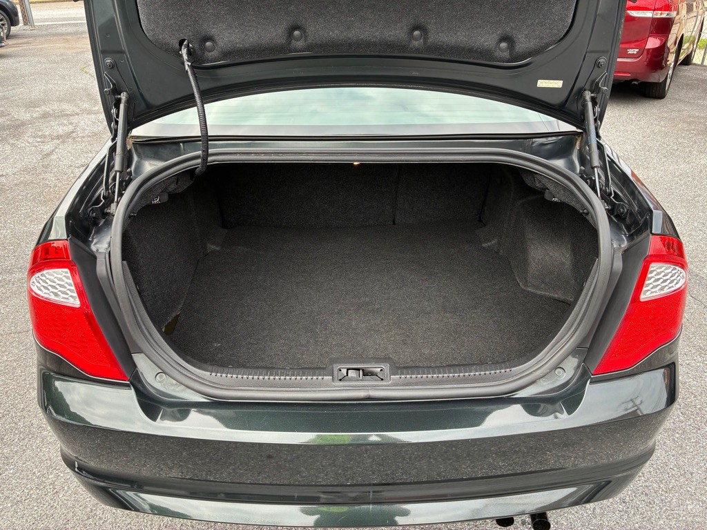 2010 Ford Fusion Image 11