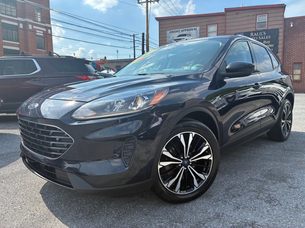 2021 Ford Escape Image 1