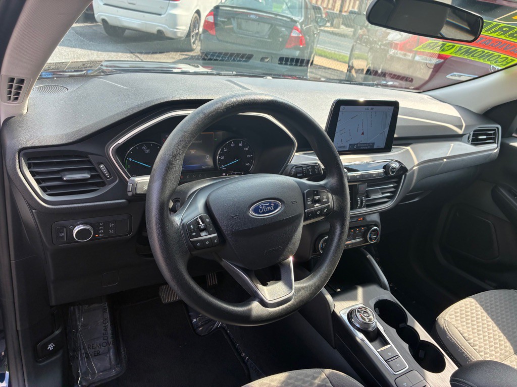 2021 Ford Escape Image 15