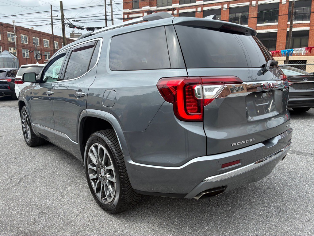 2020 GMC Acadia Image 3
