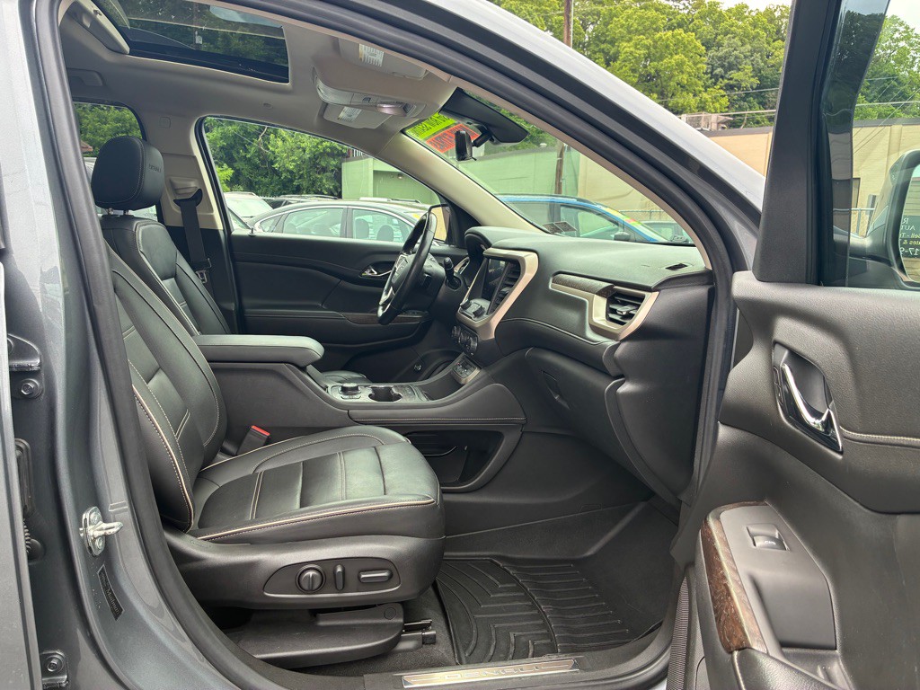 2020 GMC Acadia Image 9