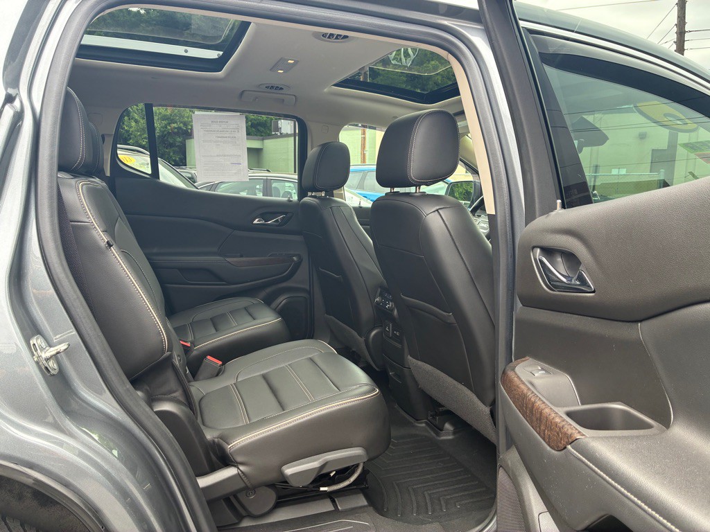 2020 GMC Acadia Image 10