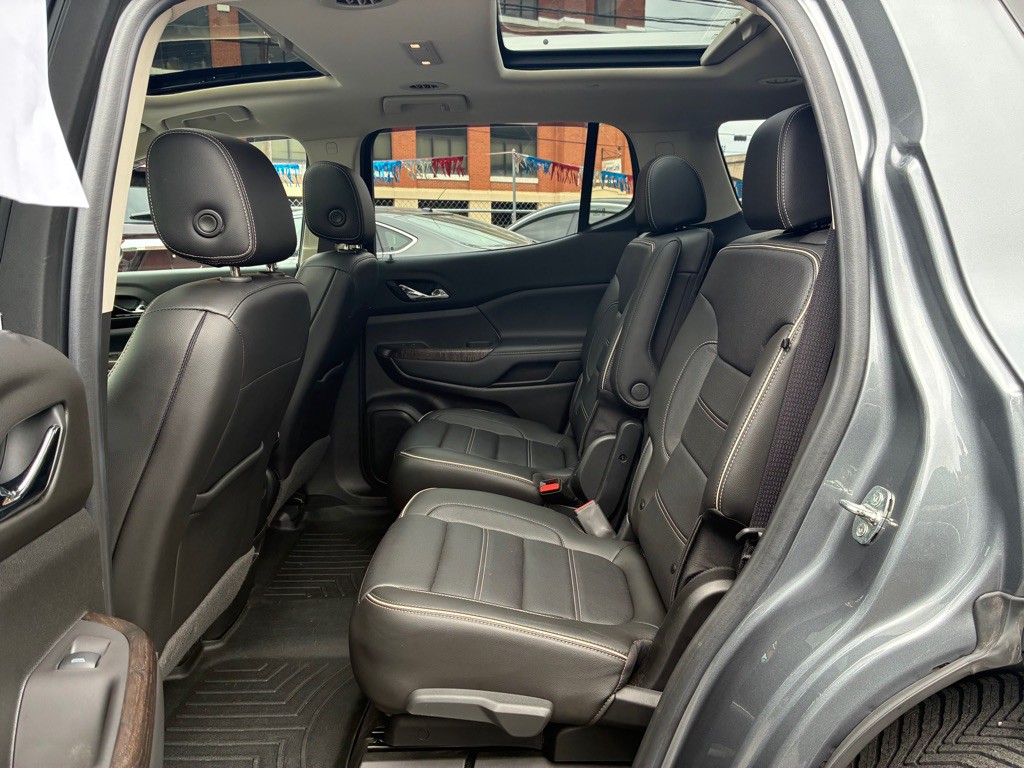 2020 GMC Acadia Image 13