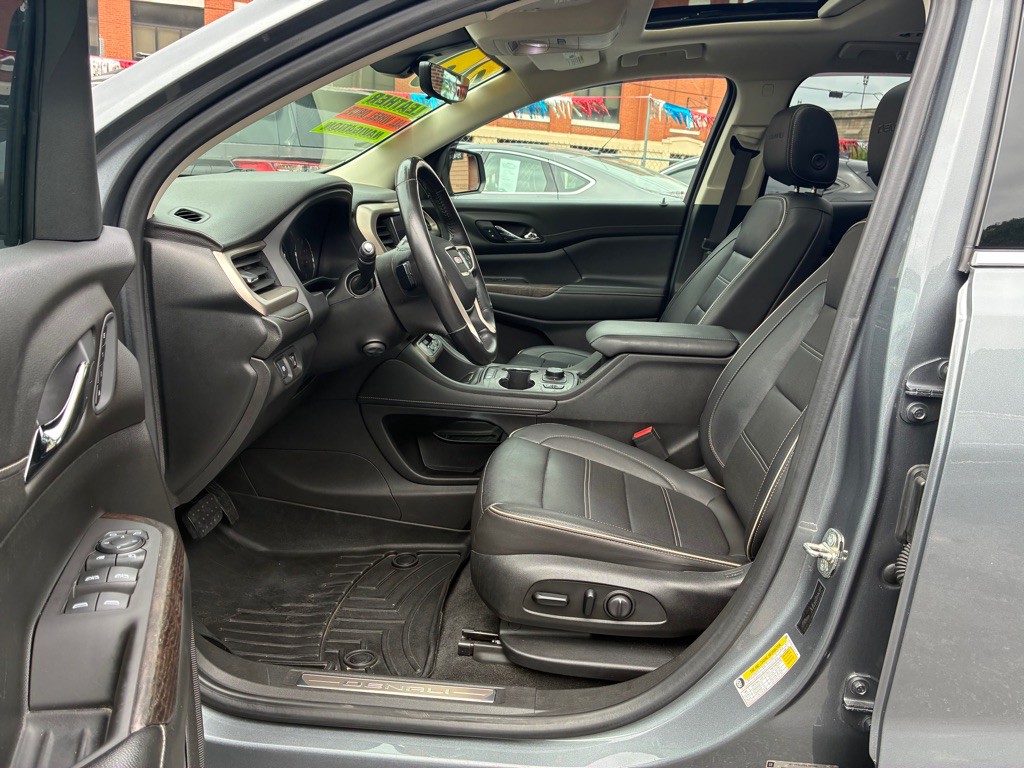 2020 GMC Acadia Image 16
