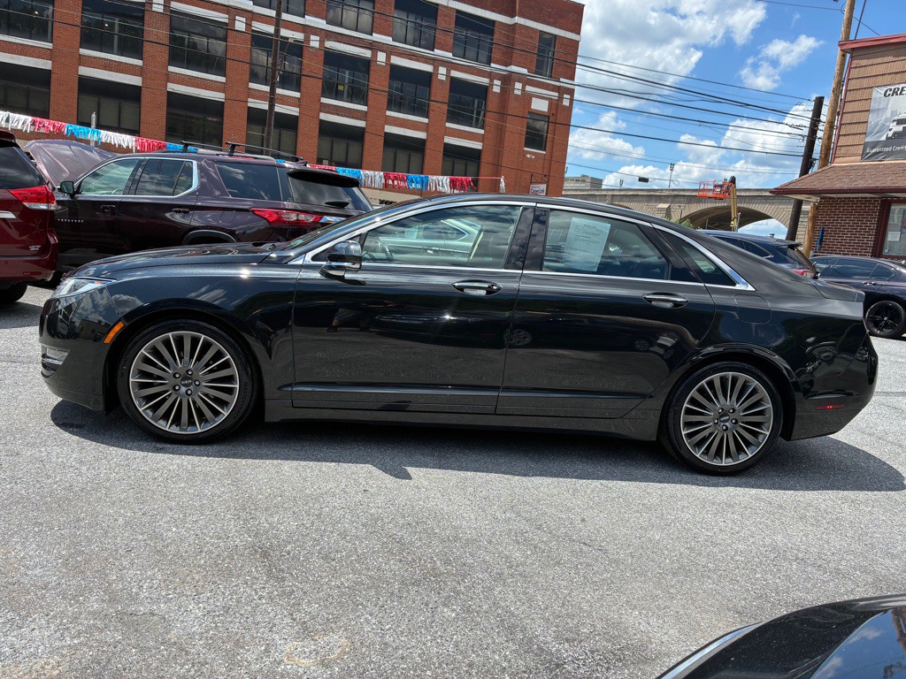 2015 Lincoln MKZ Image 2