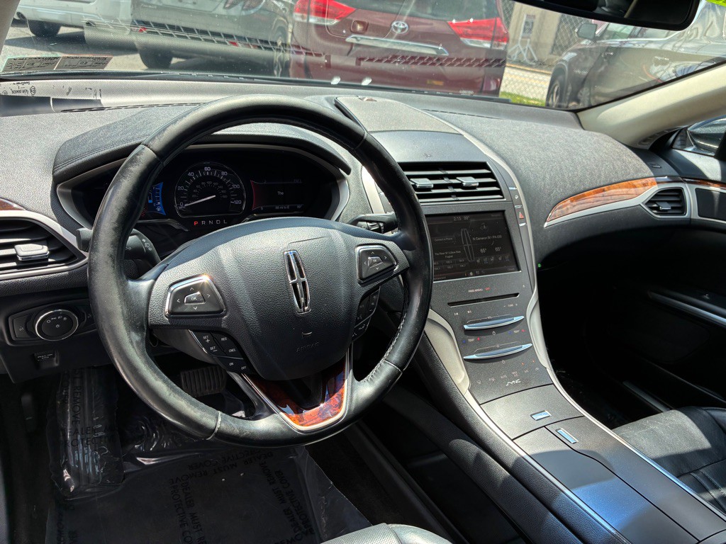 2015 Lincoln MKZ Image 15