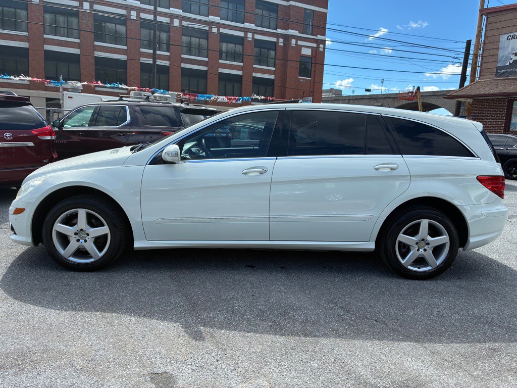 2010 Mercedes-Benz R-Class Image 2