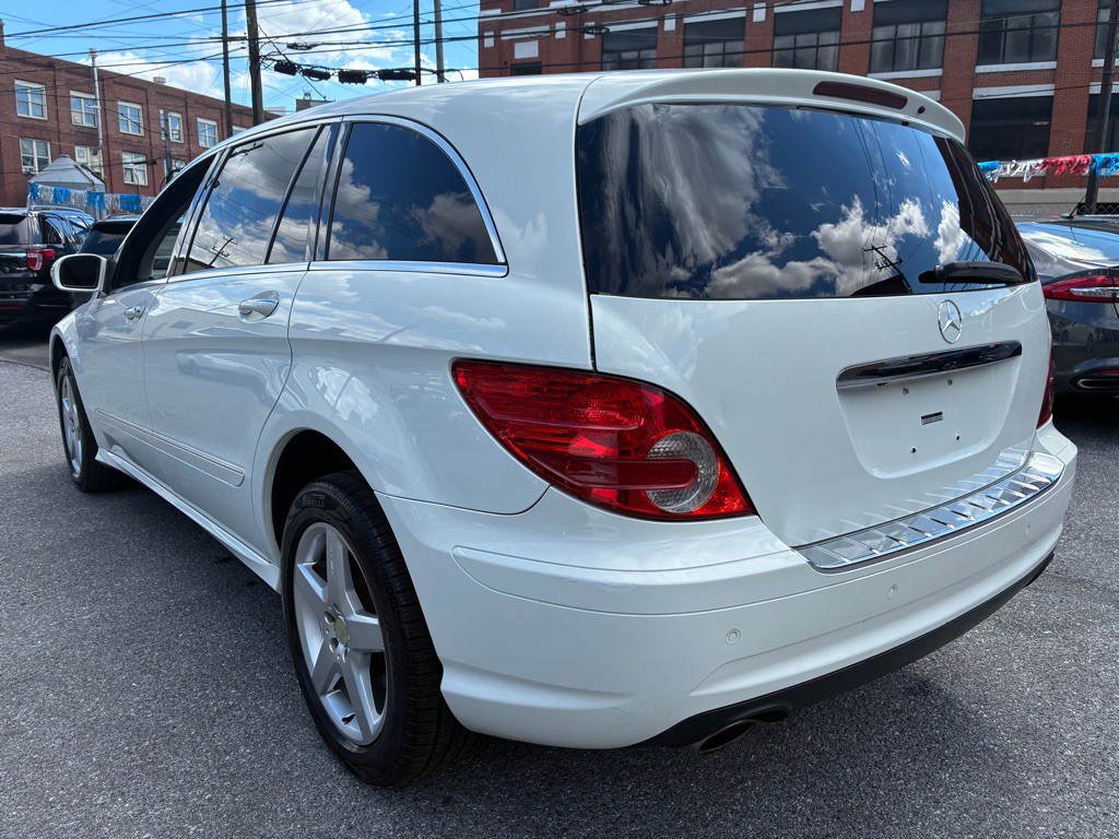 2010 Mercedes-Benz R-Class Image 3