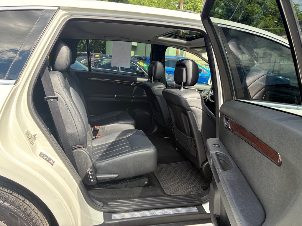 2010 Mercedes-Benz R-Class Image 10