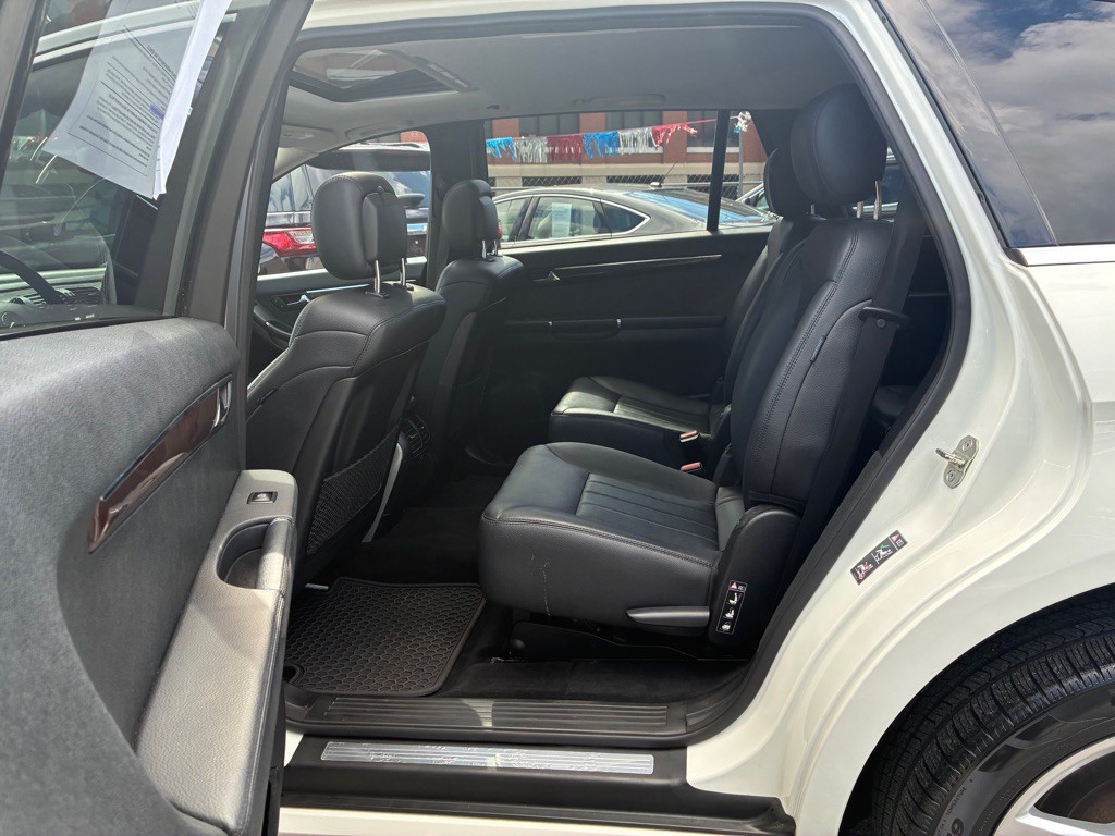 2010 Mercedes-Benz R-Class Image 13