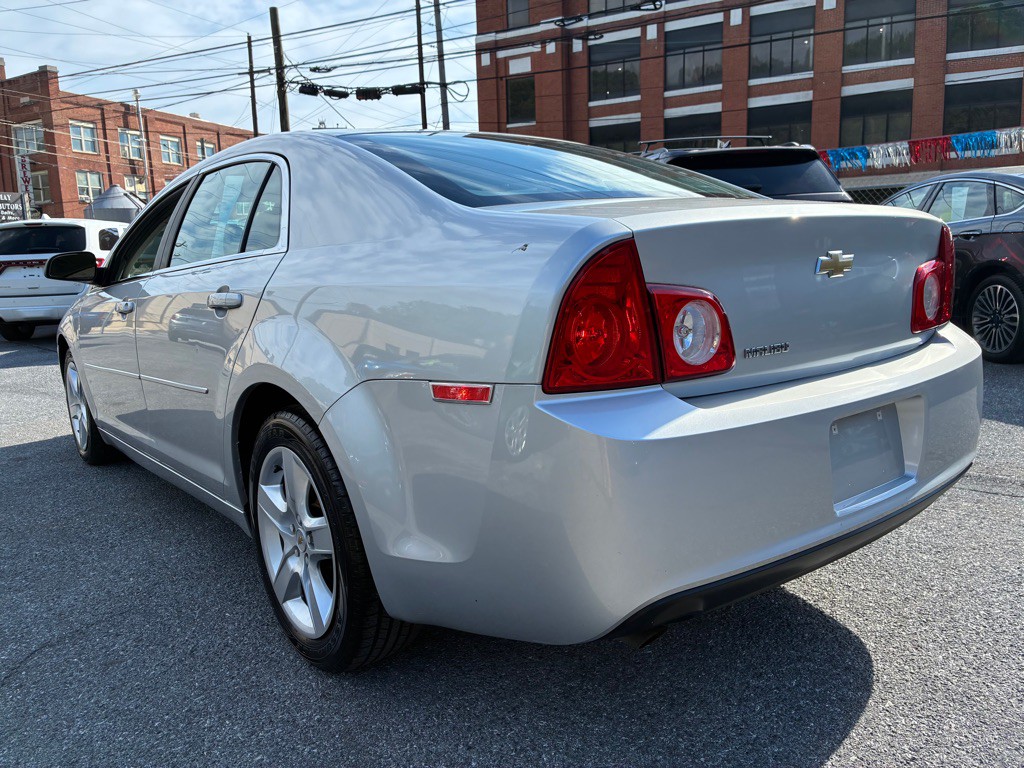2012 Chevrolet Malibu Image 3