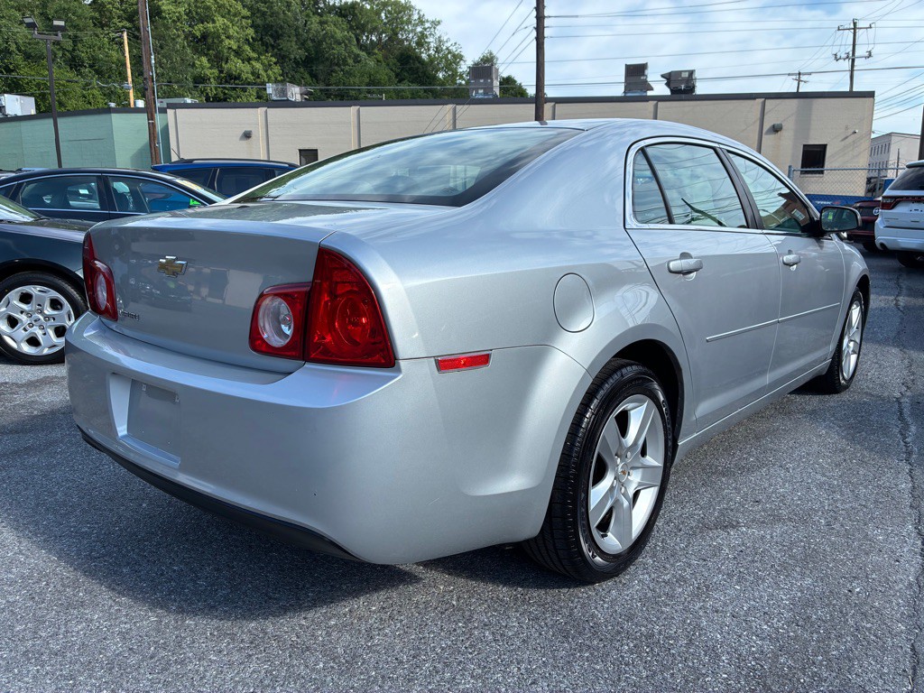 2012 Chevrolet Malibu Image 5