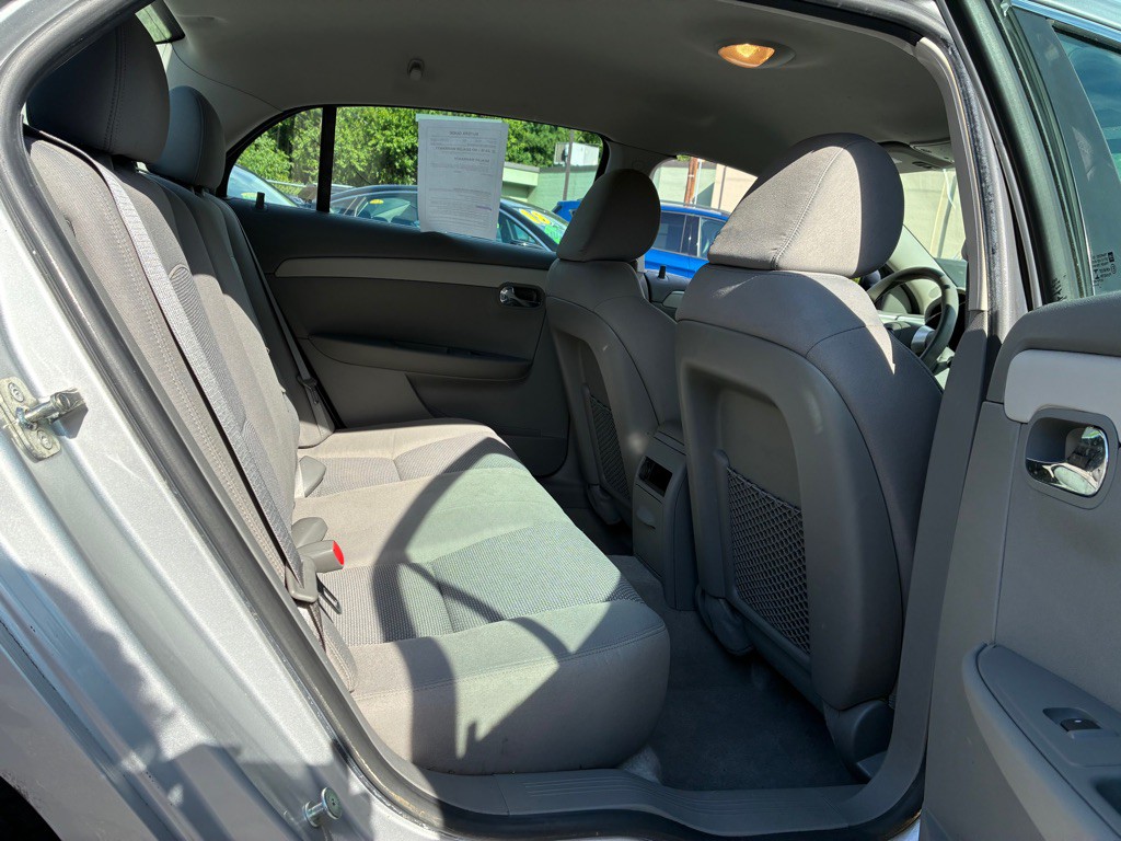 2012 Chevrolet Malibu Image 10