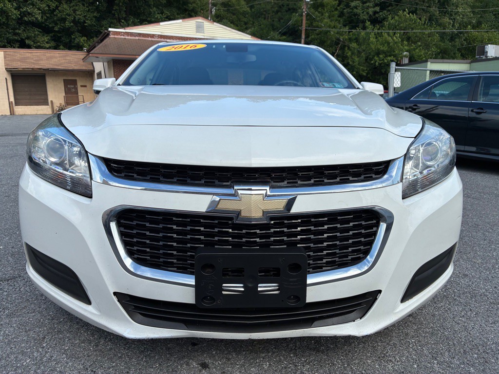 2016 Chevrolet Malibu Image 8