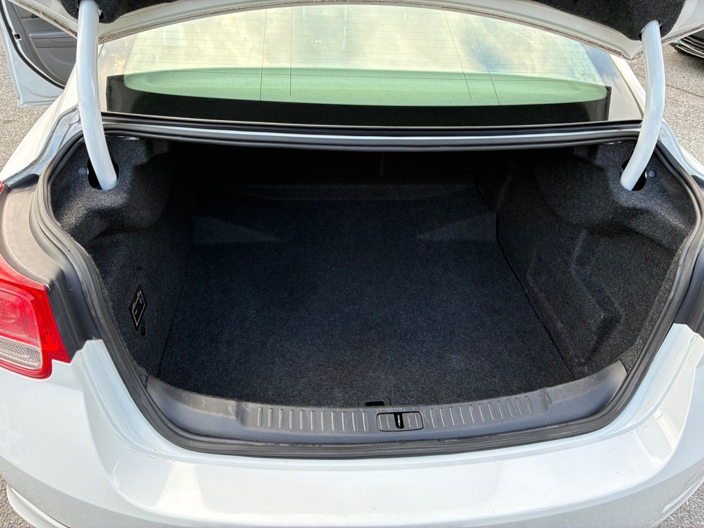2016 Chevrolet Malibu Image 11