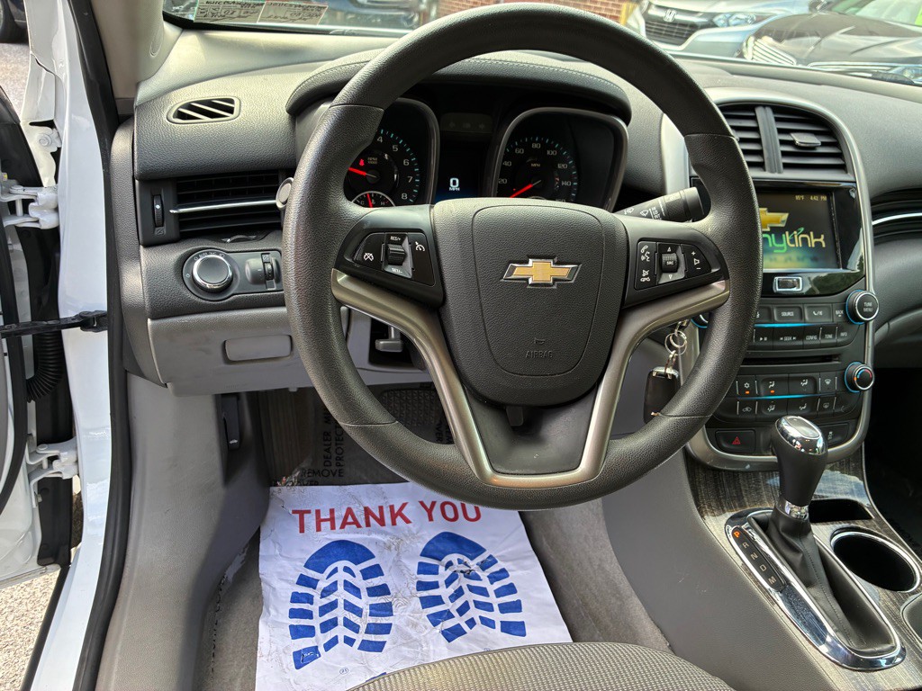2016 Chevrolet Malibu Image 15