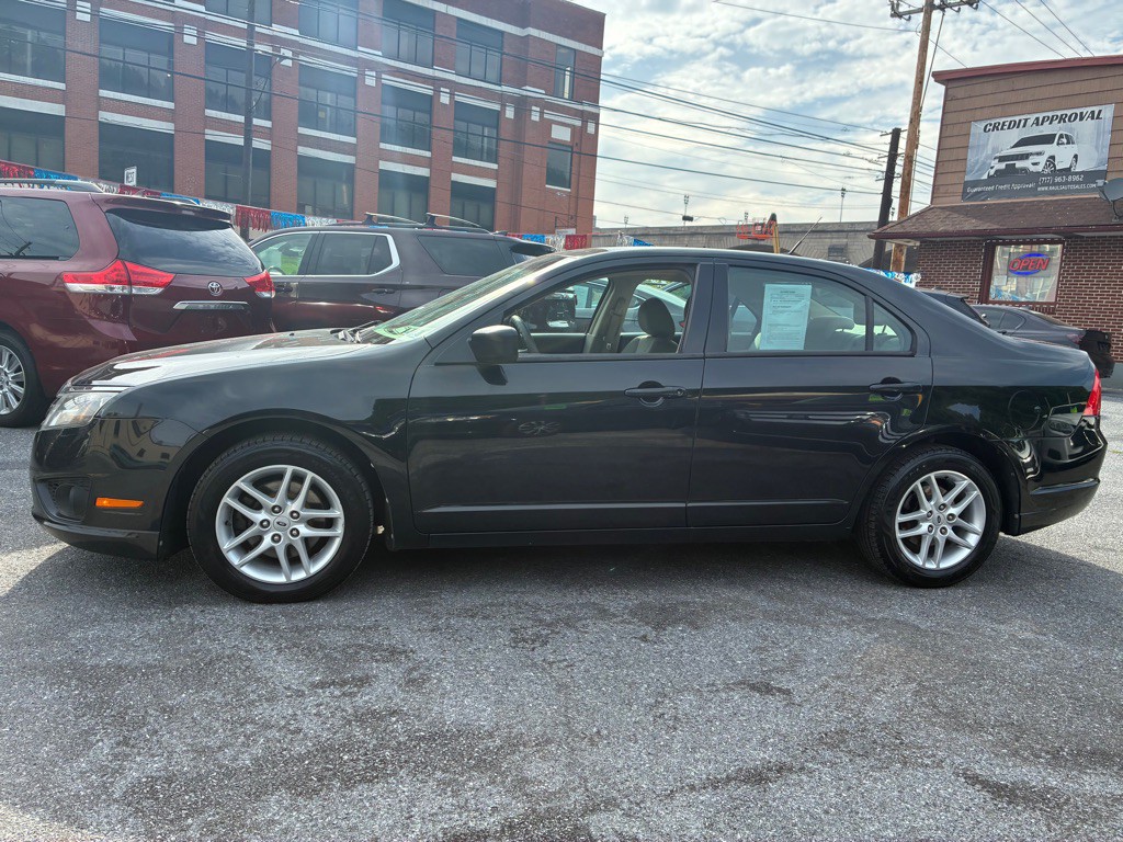 2012 Ford Fusion Image 2