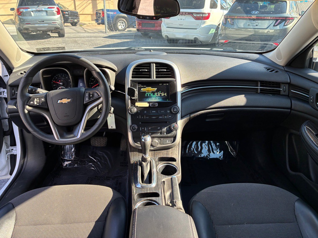 2016 Chevrolet Malibu Image 13