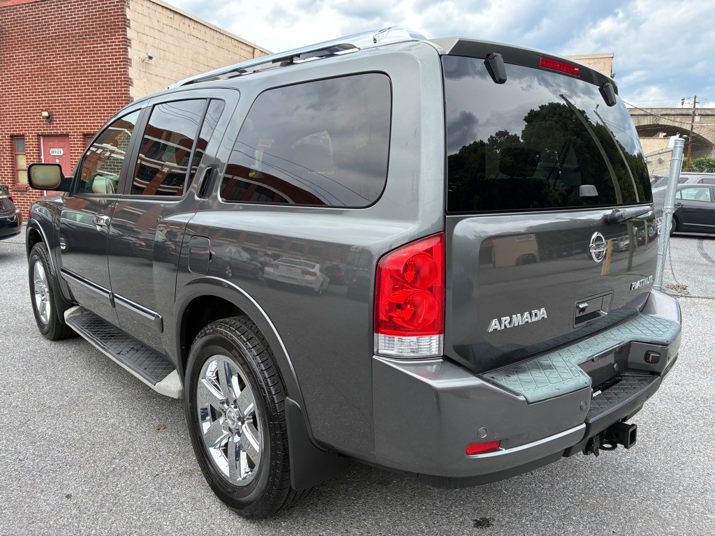 2011 Nissan Armada Image 3