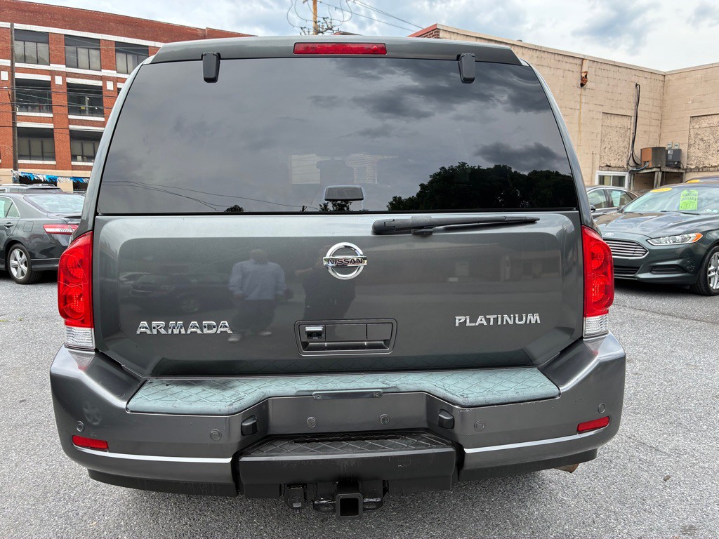 2011 Nissan Armada Image 4