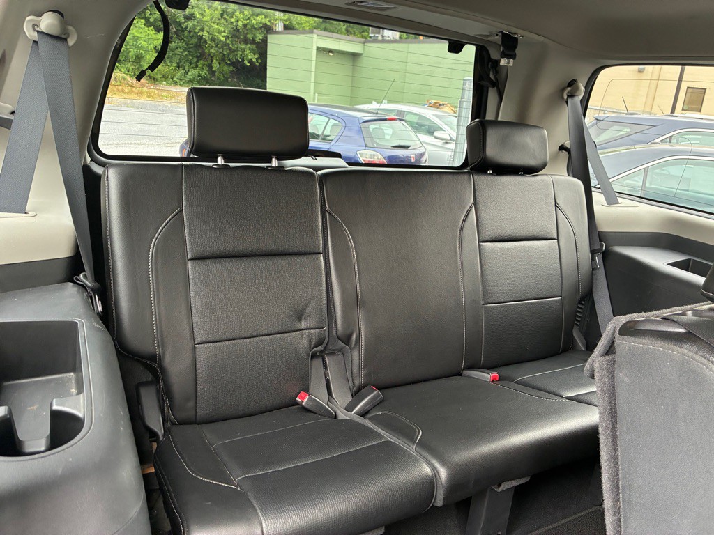 2011 Nissan Armada Image 11