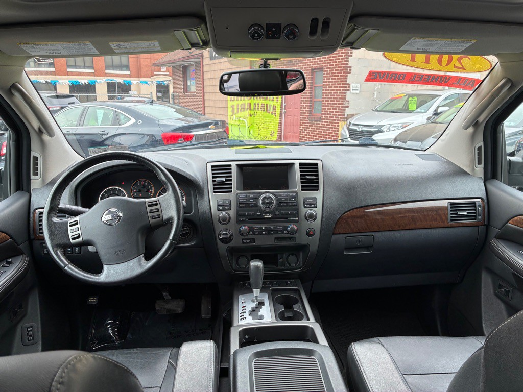 2011 Nissan Armada Image 14