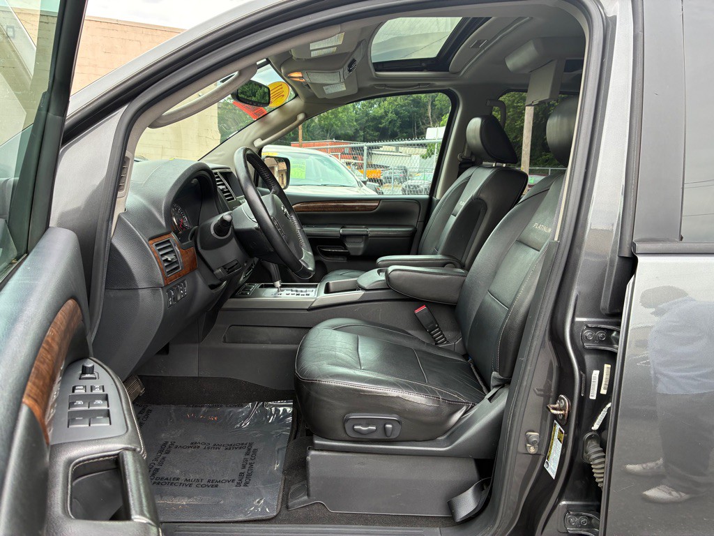 2011 Nissan Armada Image 15