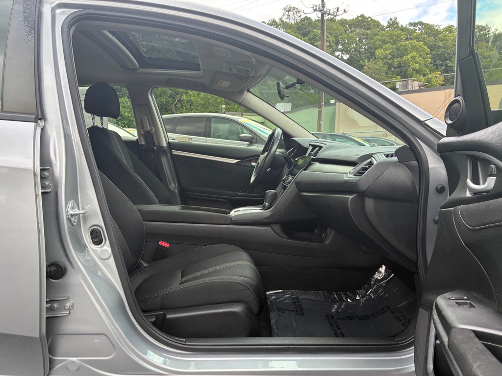 2018 Honda Civic Image 9