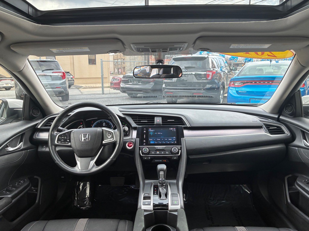 2018 Honda Civic Image 13