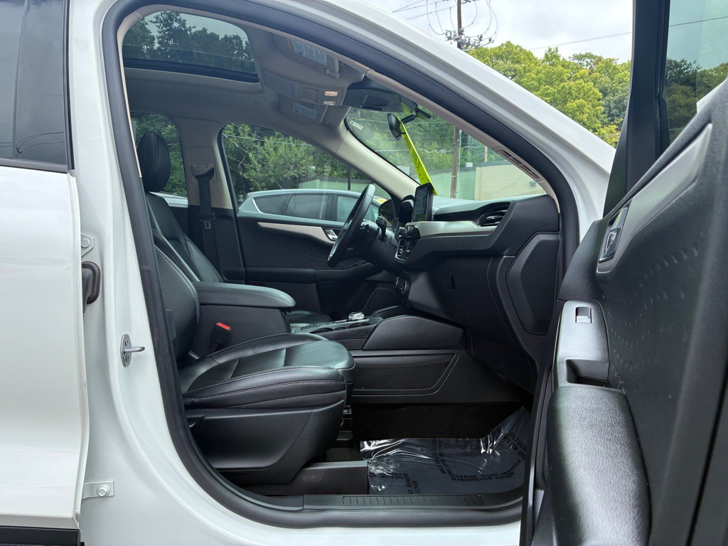 2020 Ford Escape Image 9